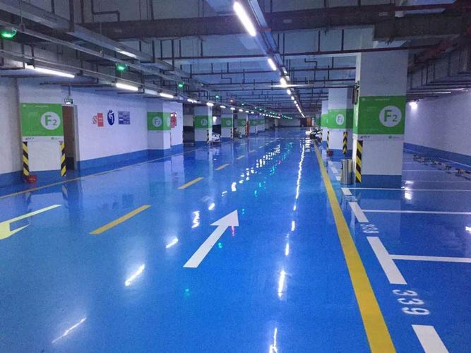 溫度和濕度對環(huán)氧地坪漆施工時有很大的影響