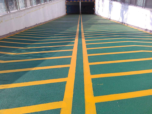 地下停車場坡道