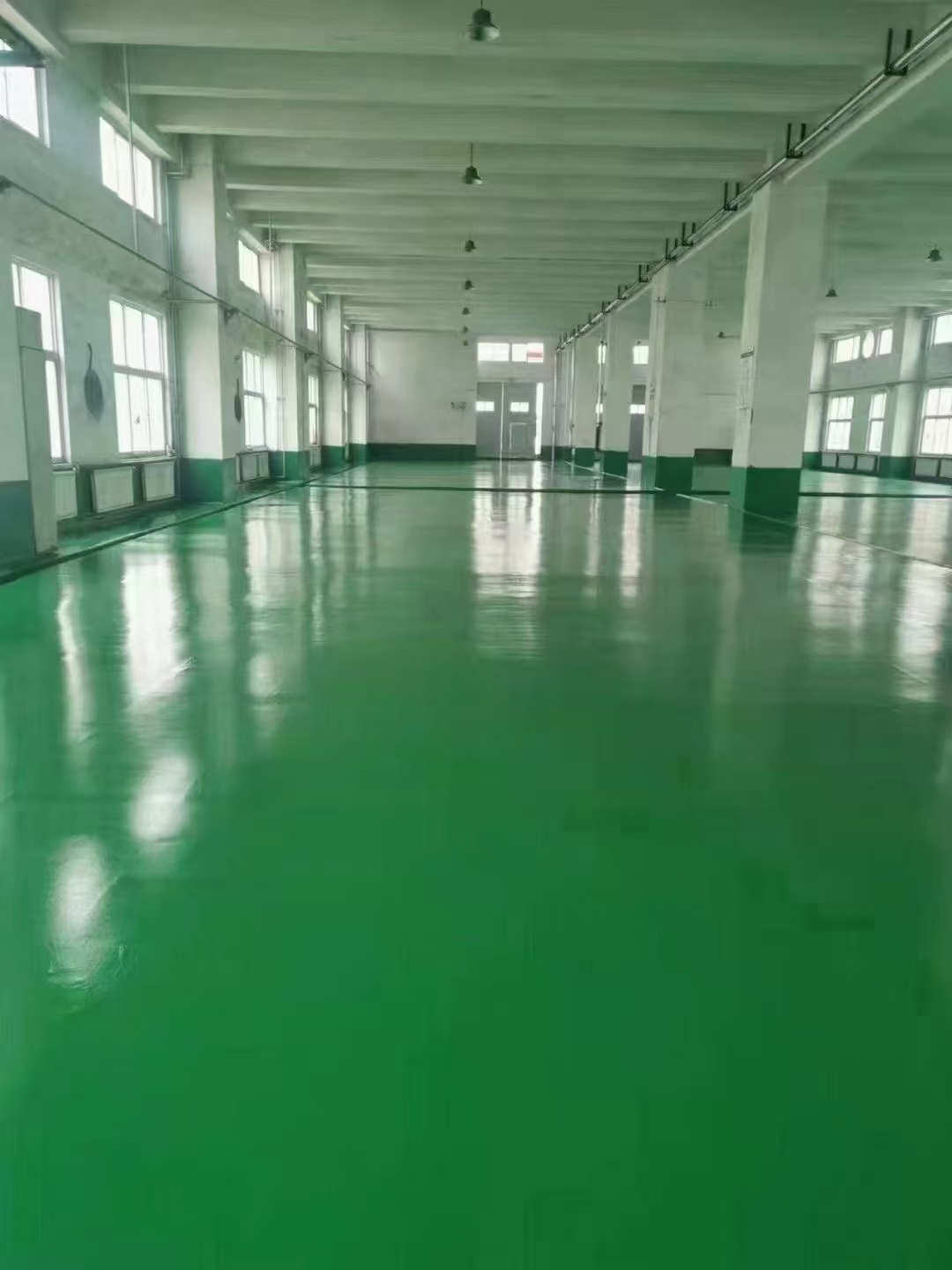 環(huán)氧地坪漆的施工后維護(hù)：延長(zhǎng)地坪壽命的有效方法